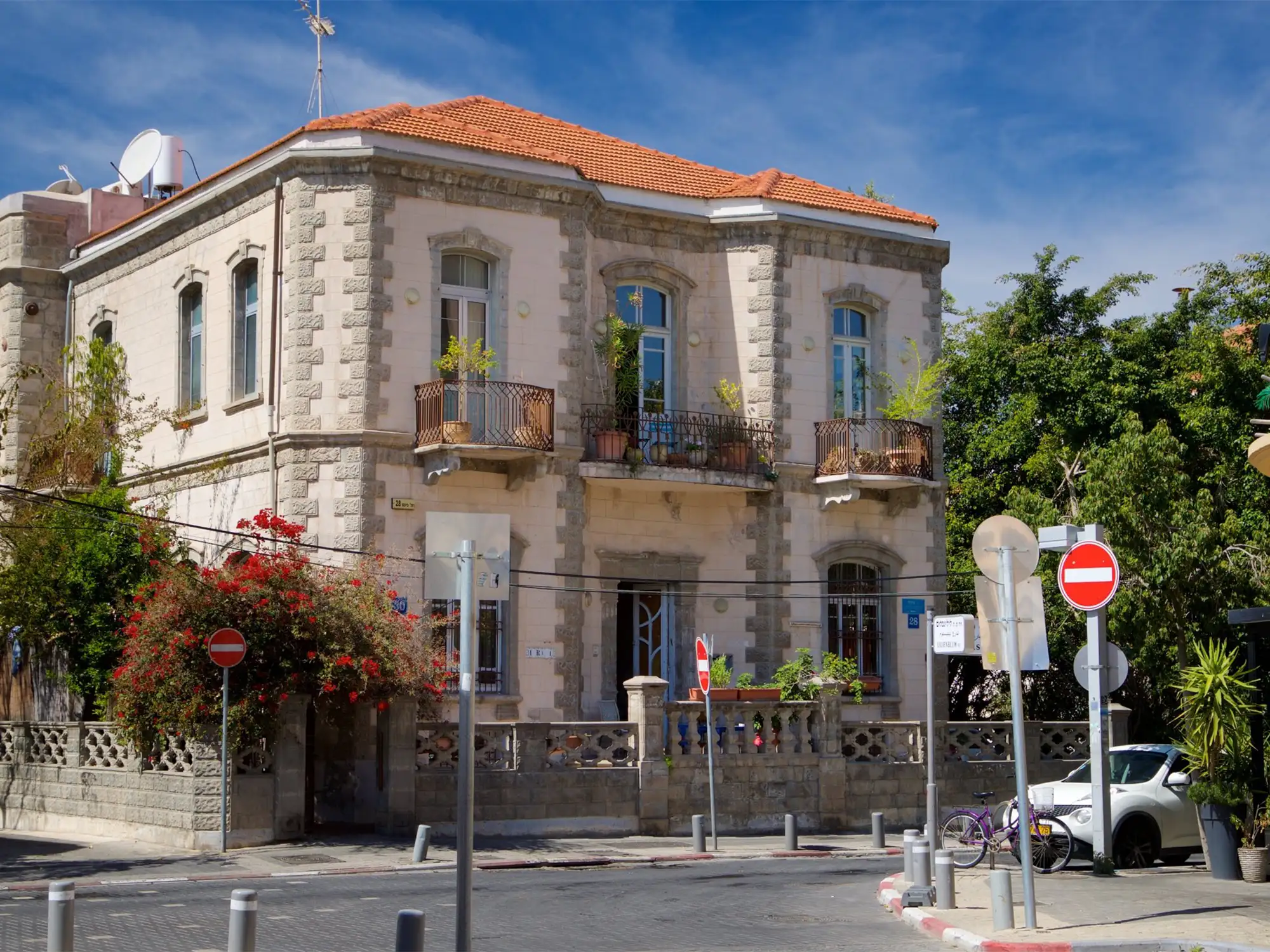 נווה צדק נדל״ן